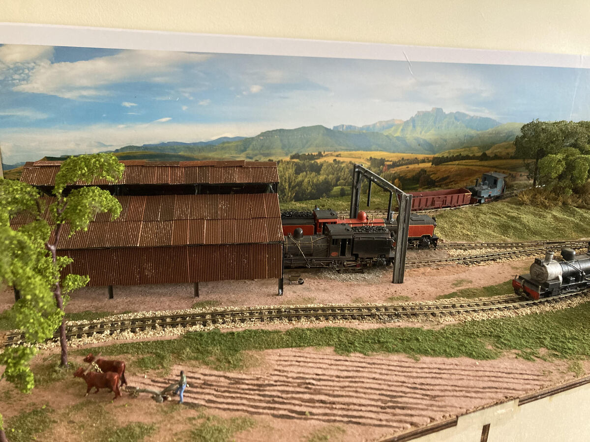 Harding - left hand end